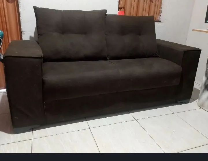 Sofá 2 lugares com almofadas em perfeito estado  - Foto 2