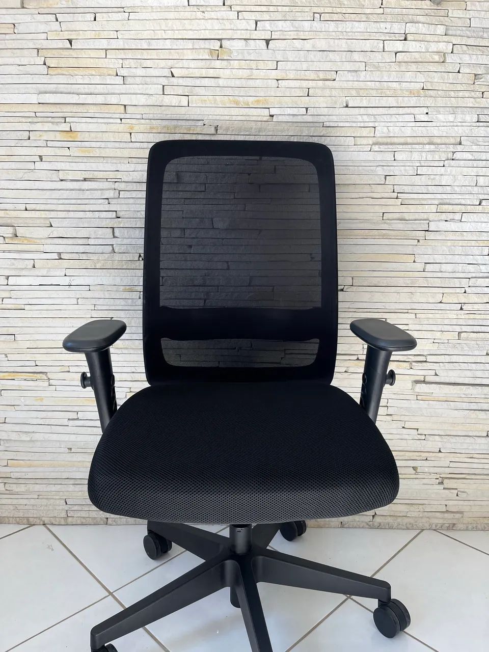 Cadeira de Escritório Cavaletti Vélo Light com Braços e Mecanismo Syncron - Foto 2