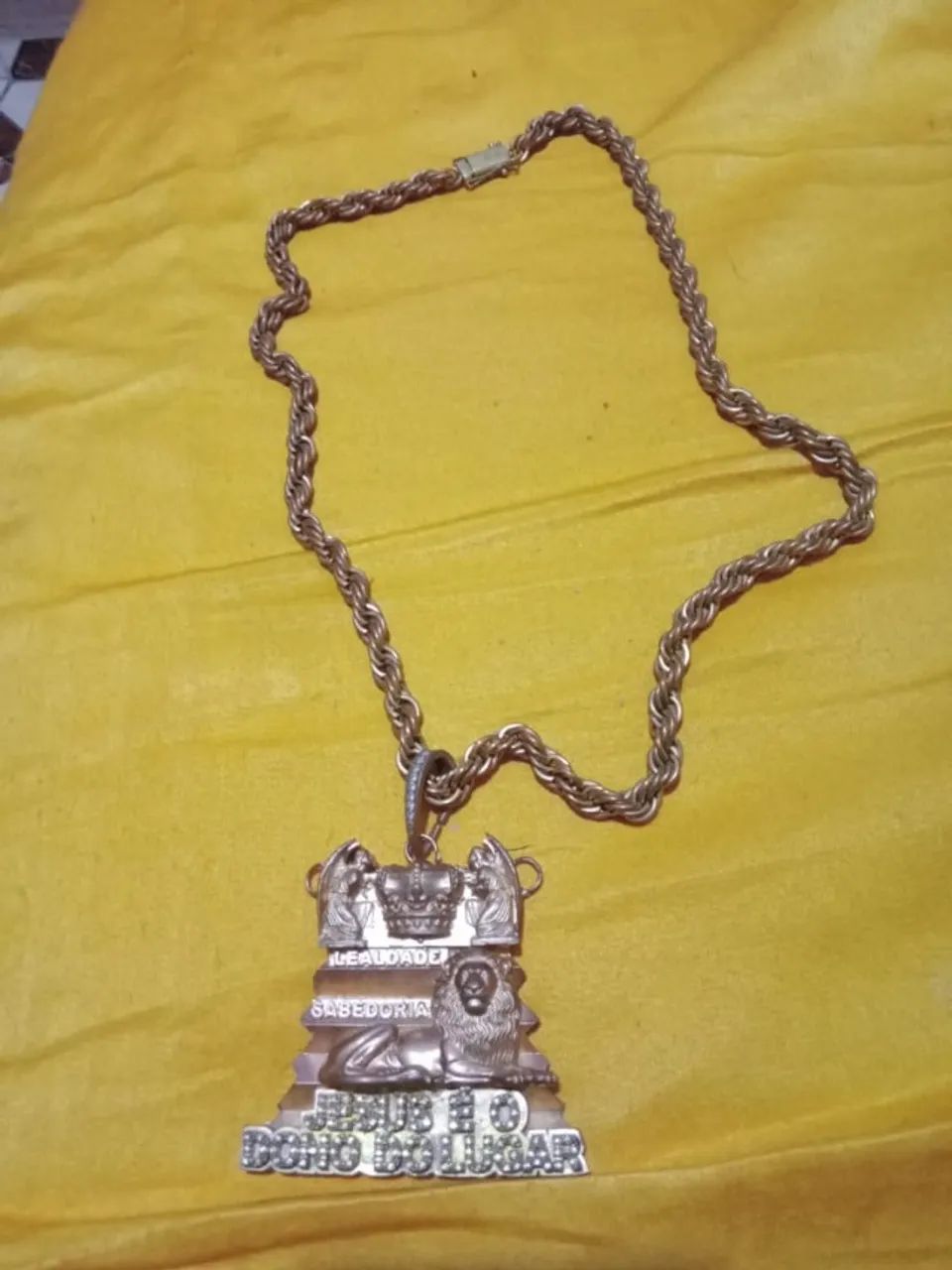 Vendo cordão 