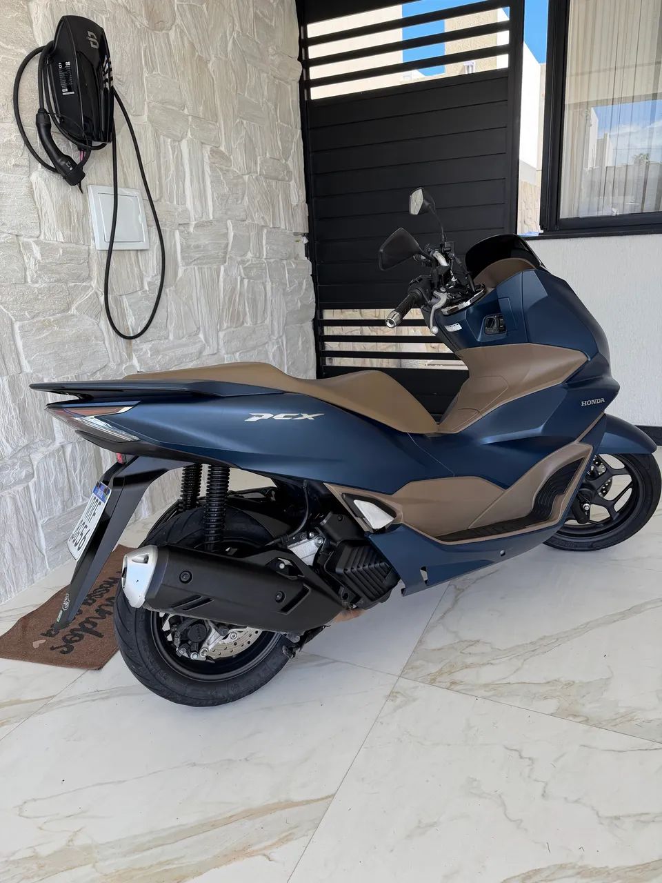 PCX DLX ABS 2024 - Foto 3