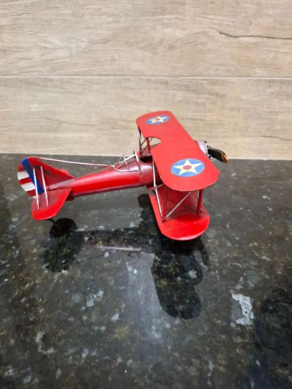 AVIÃO BIPLANO VINTAGE 25CM VERMELHO - Foto 3
