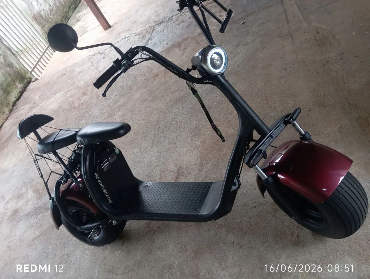 Bicicleta elétrica ( scooter gigante)