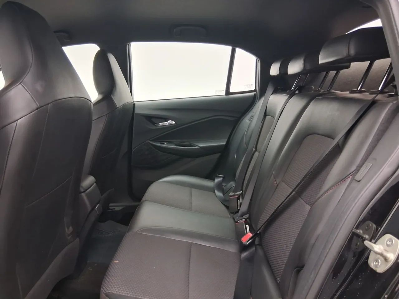 Chevrolet Onix RS 1.0 TB 12V Flex Aut. 4P, foto 17 de 18