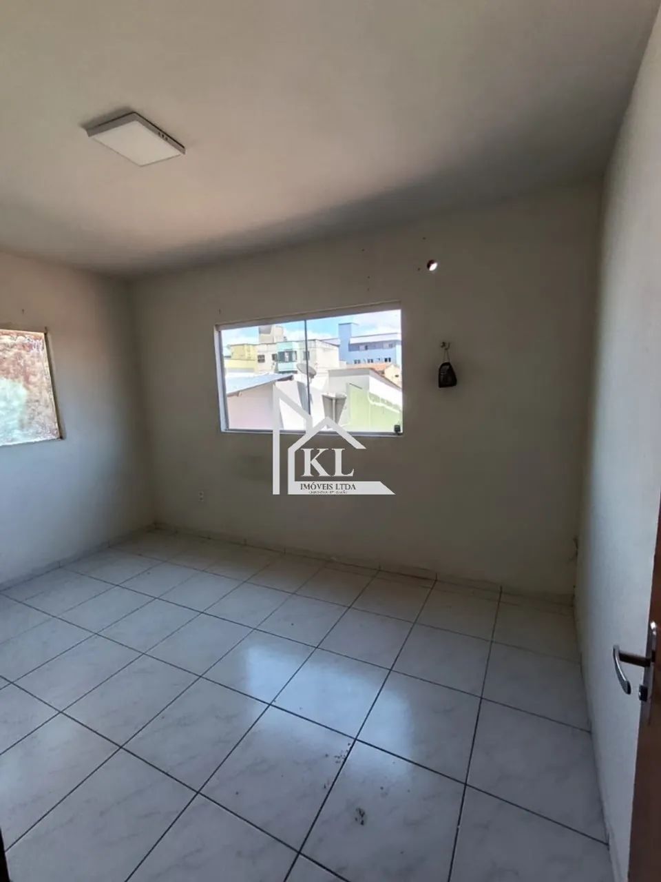 Casa Dúplex - 3 Quartos - Ventilada - 142M2 - Ótima Localização - Cidade Verde - Foto 4