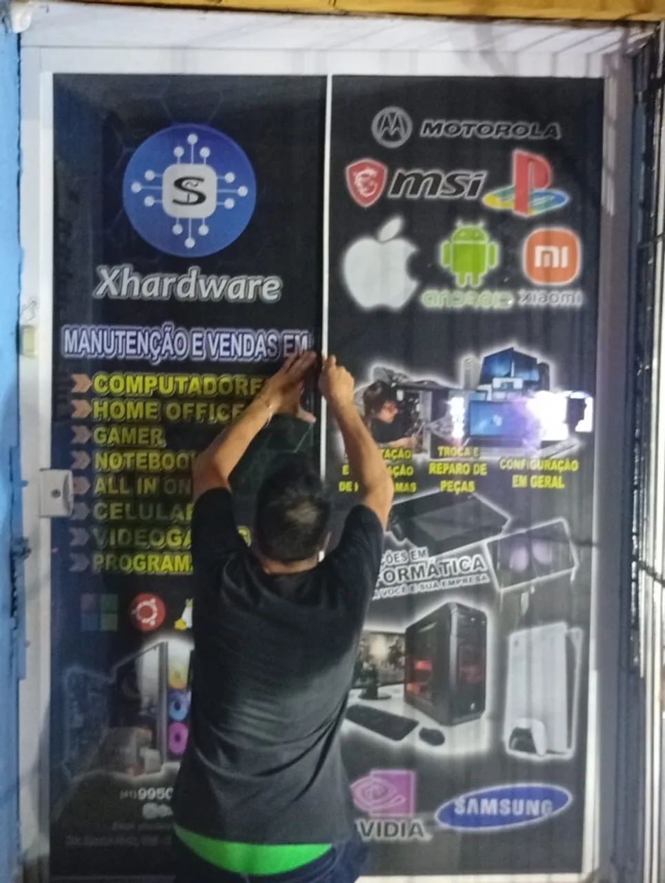 Comunicação Visual - Placas -  Wind Banners - Faixas e Adesivos -  Brindes e Etiqueuetas - Foto 3