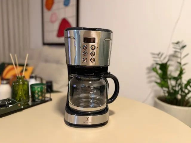 Cafeteira Elétrica Electrolux Digital 38 Xícaras Experience Programável com Timer Cor Inox - Foto 2