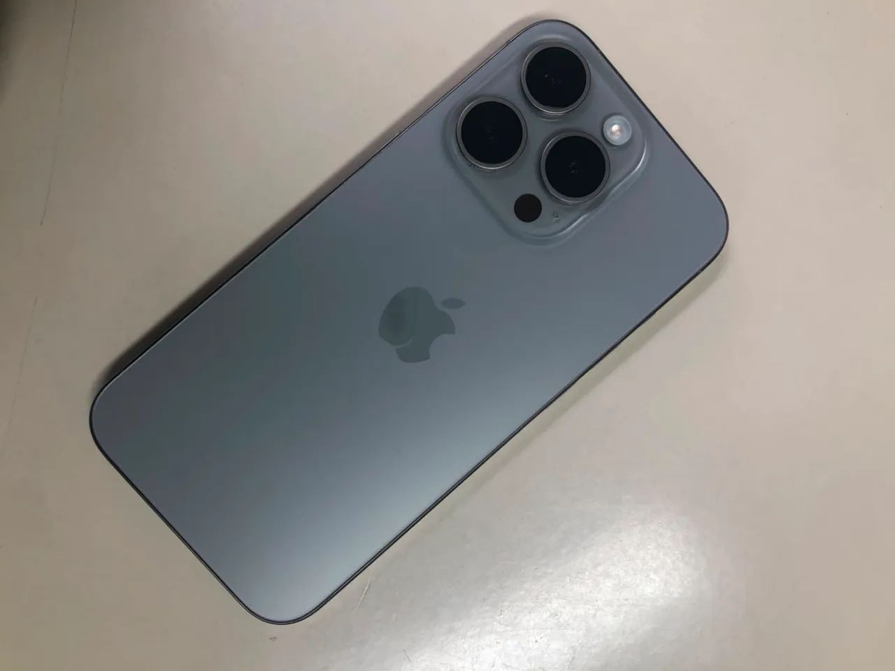 iPhone 15 Pro - 256 GB - Foto 3