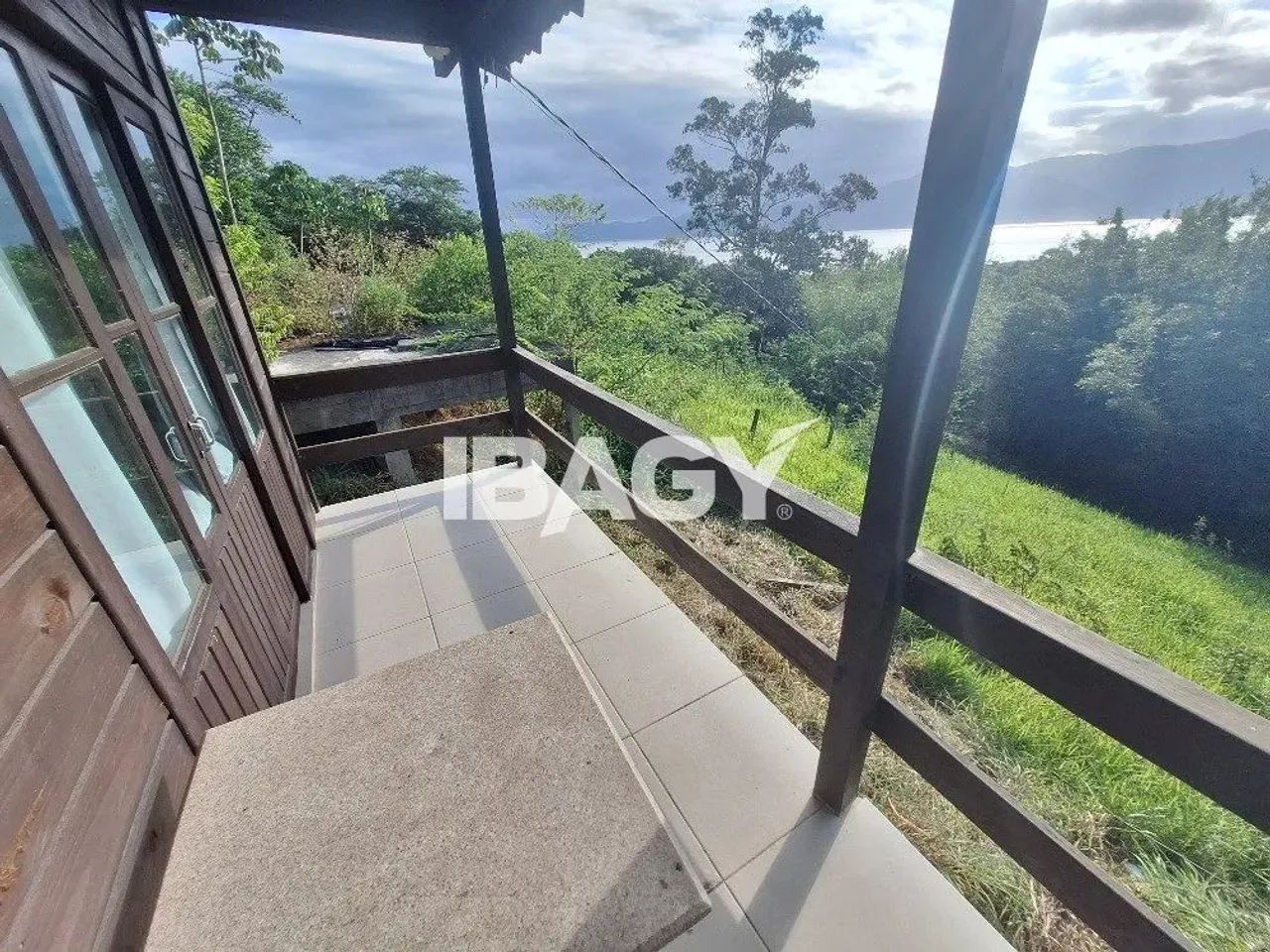 Excelente Casa 2 dormitório(s) em Ribeirão da Ilha - Florianópolis