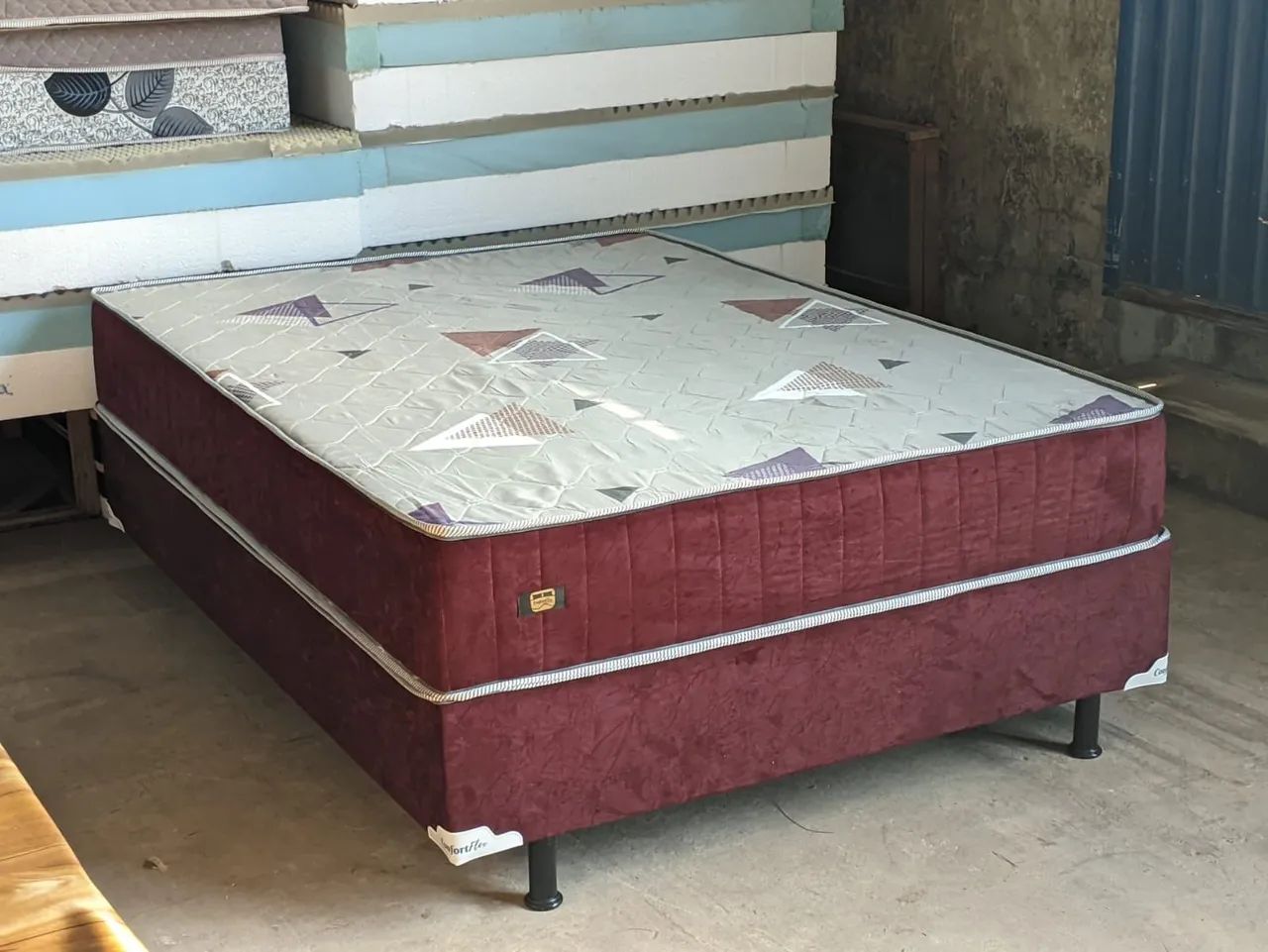 Cama casal,  oferta disponível com entrega imediata 