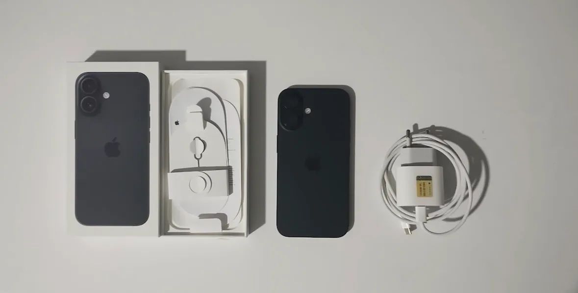 iPhone 16 normal preto - (128 GB) - Foto 3