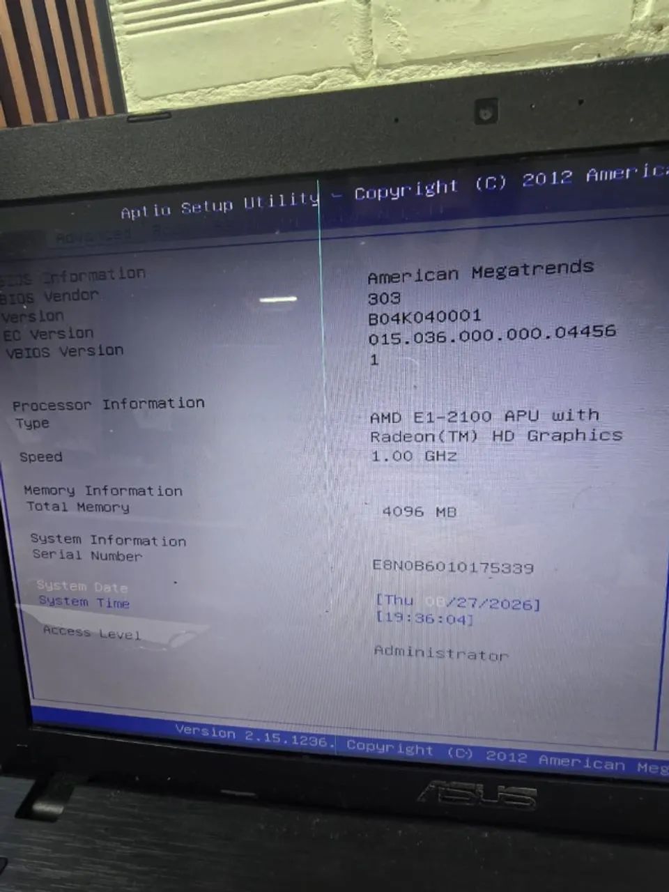 Notebook Asus funcionando com detalhes LEIA - Foto 2