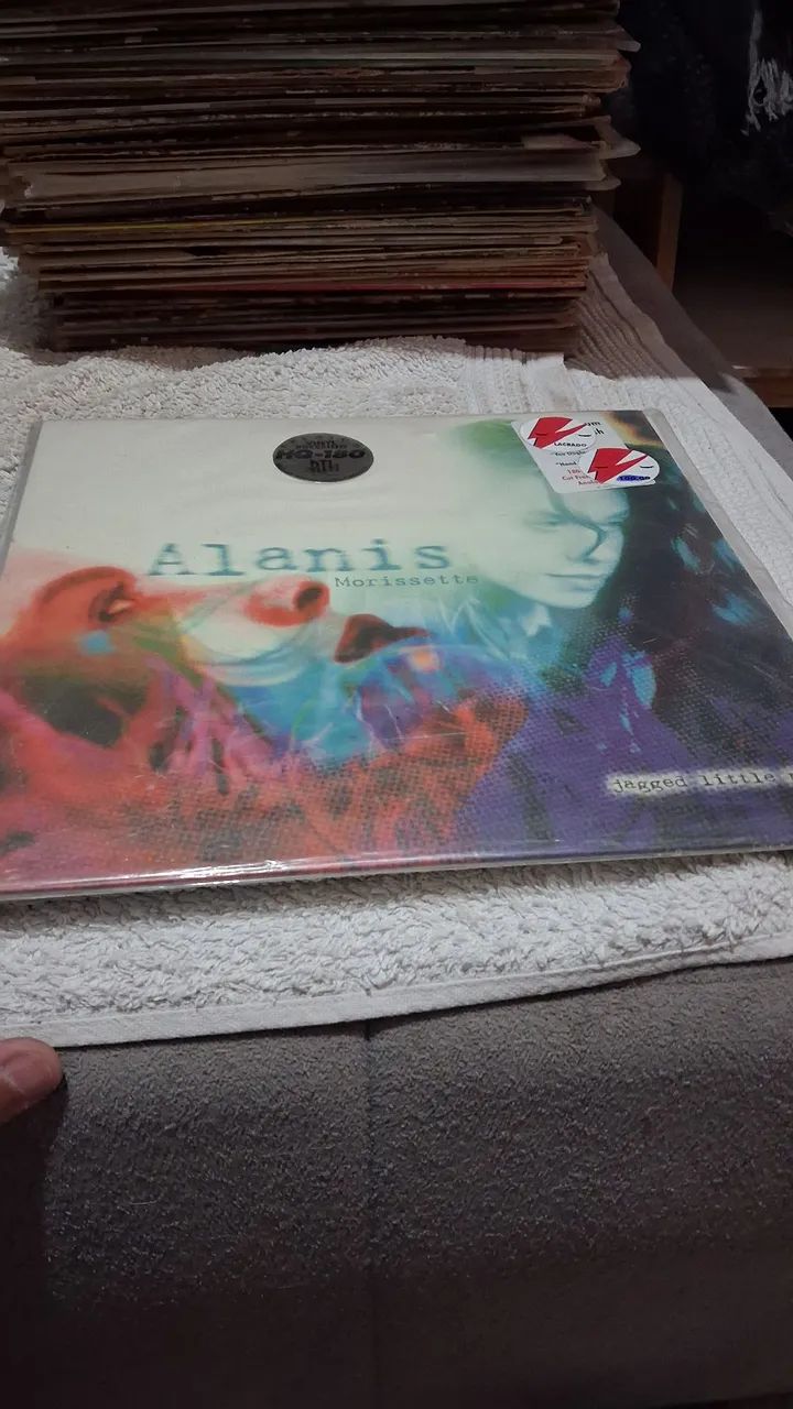 ALANIS MORISSETTE - JAGGED LITTLE PILL