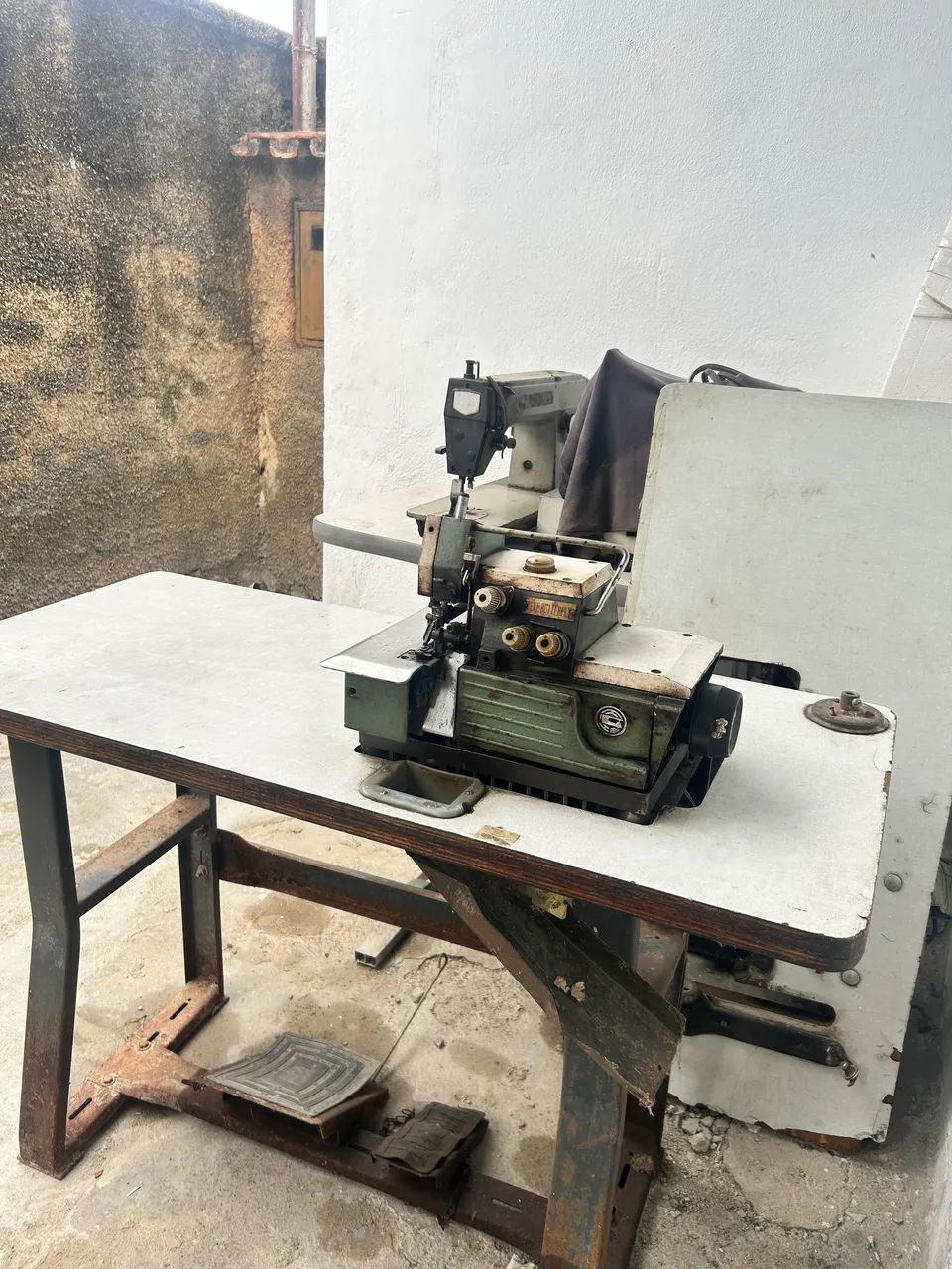 Máquina Overloque industrial  - Foto 4