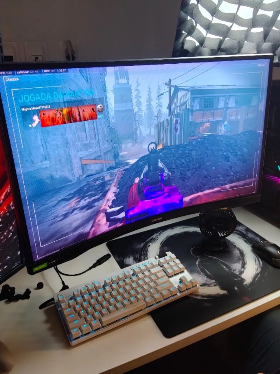  Monitor Samsung Odyssey G7 27"  240Hz, 0.03ms, G-sync