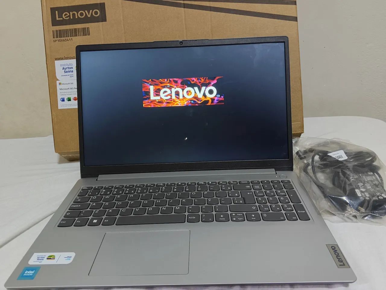 Notebook, comprei por 2.200 vendo por 1.300