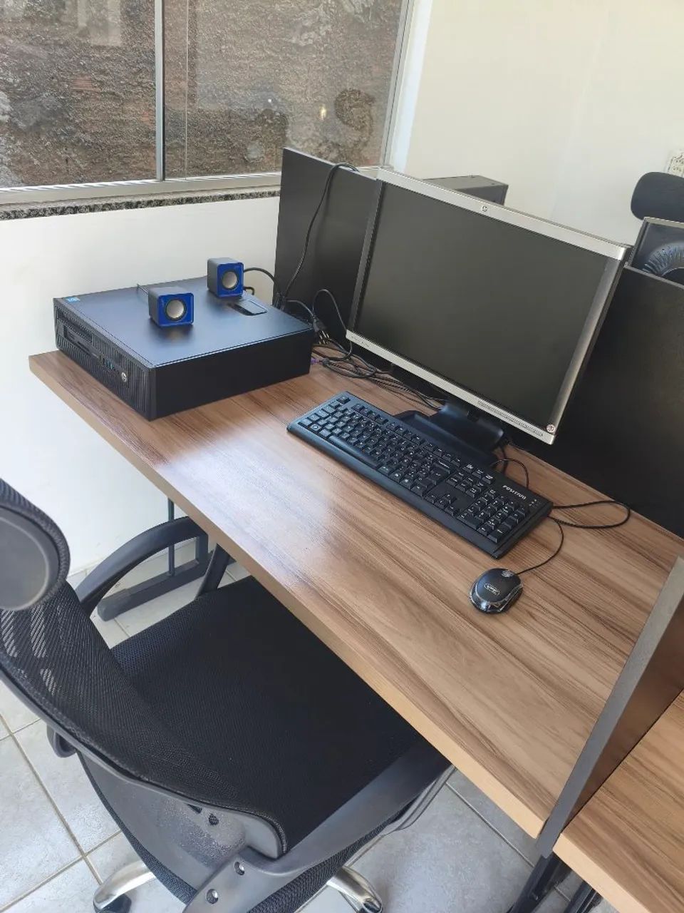 Mesas para escritório com divisórias  - Foto 4