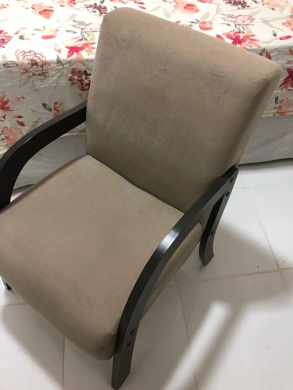 Poltrona em tecido suede  - Foto 2