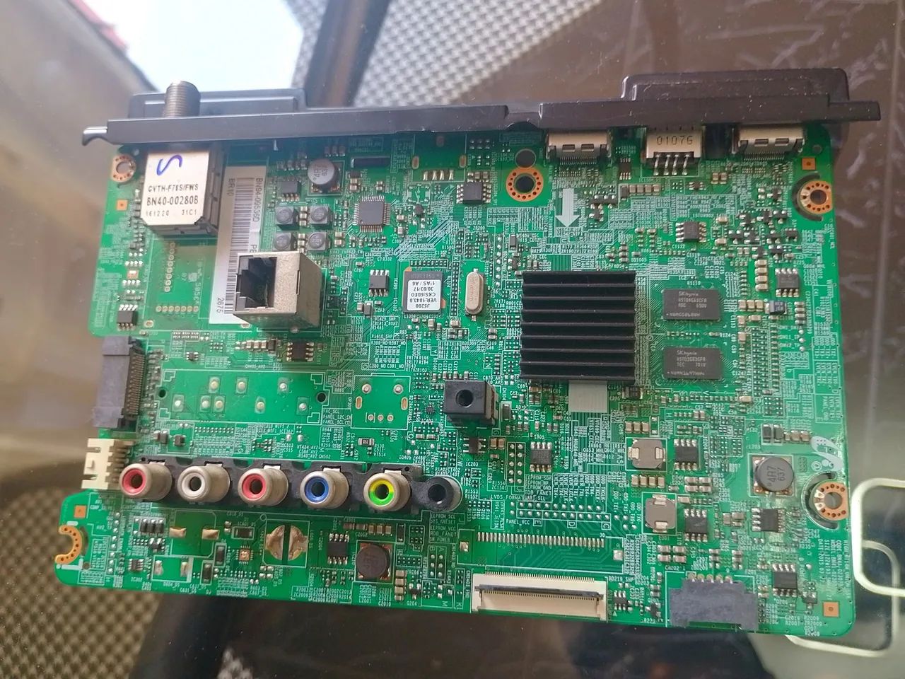 Vende-se placa principal TV Samsung 48 polegadas wi-fi tá Nova modelo UN48J5200AG - Foto 2