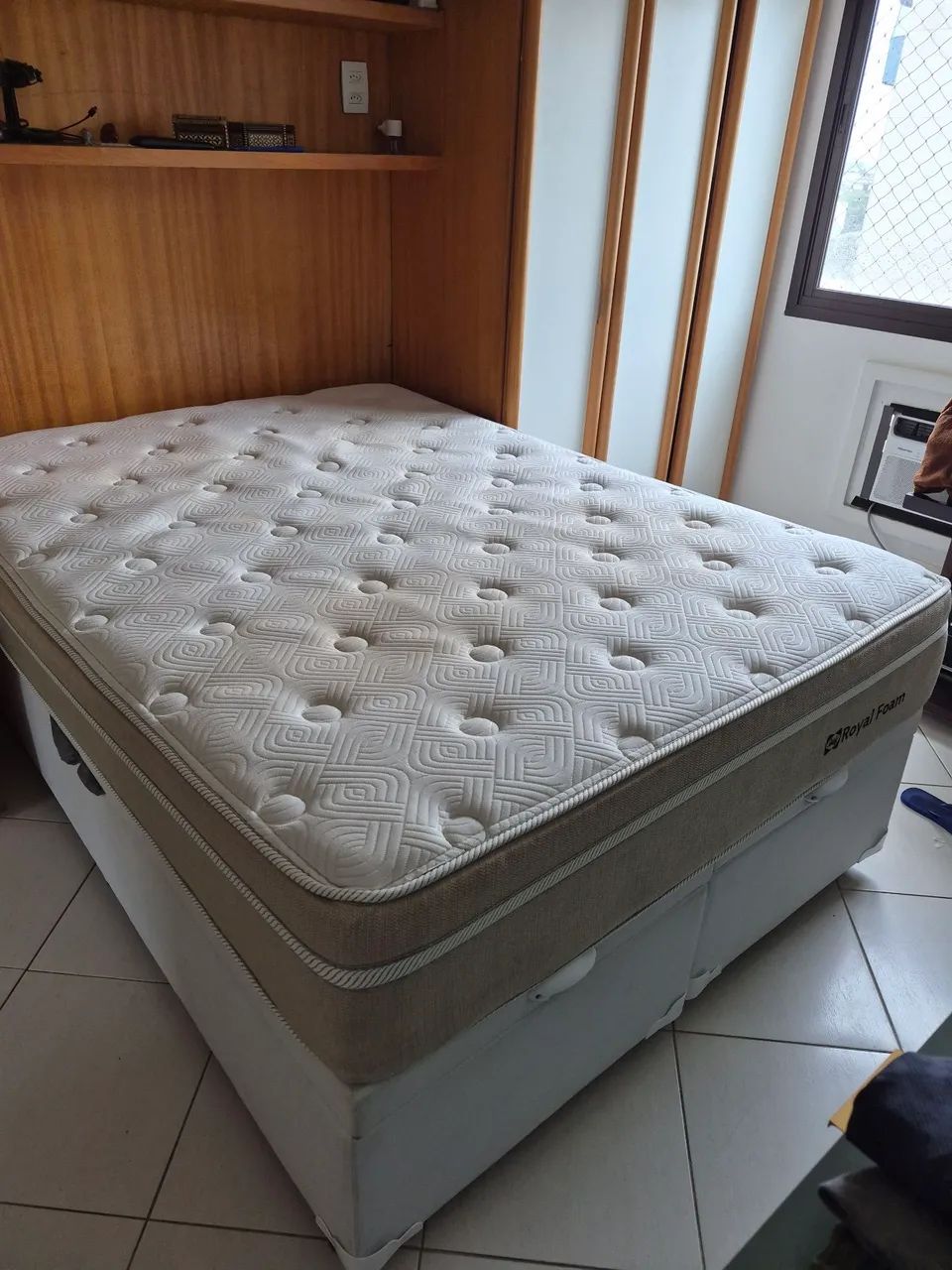 Cama box casal bipartido com colchão 