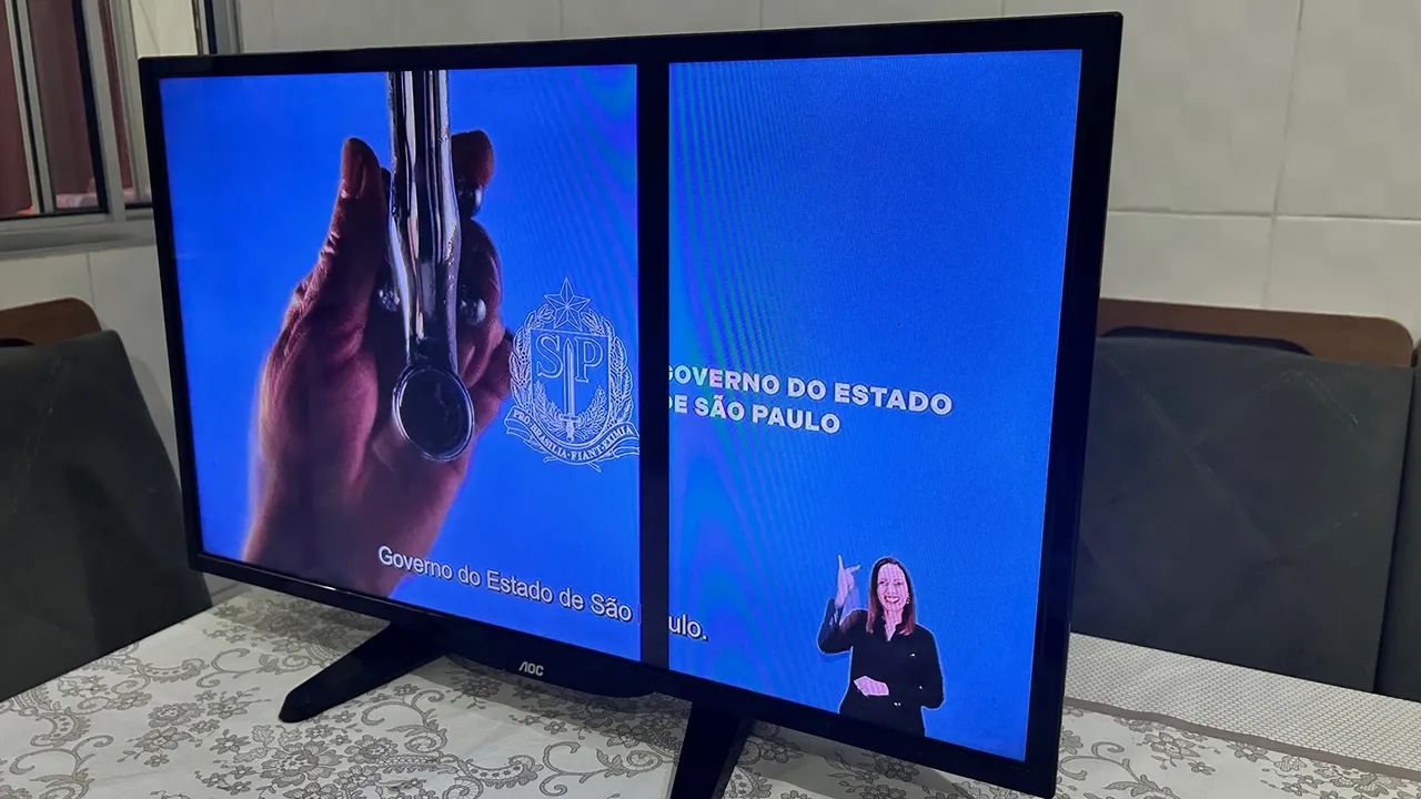 Tv AOC 32 polegadas - Foto 2