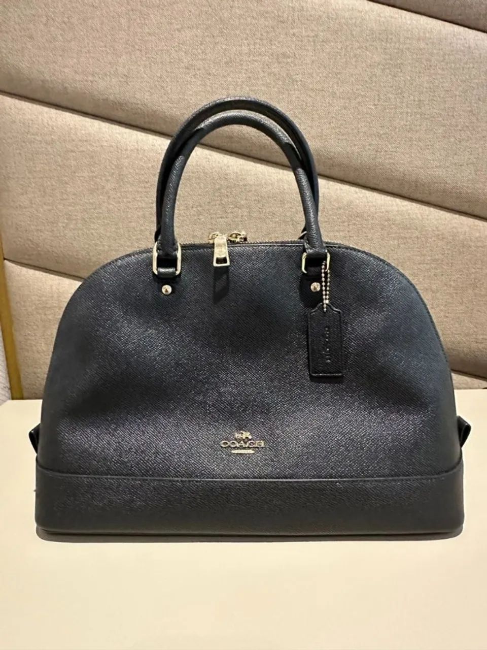bolsa coach sierra satchel preta - original