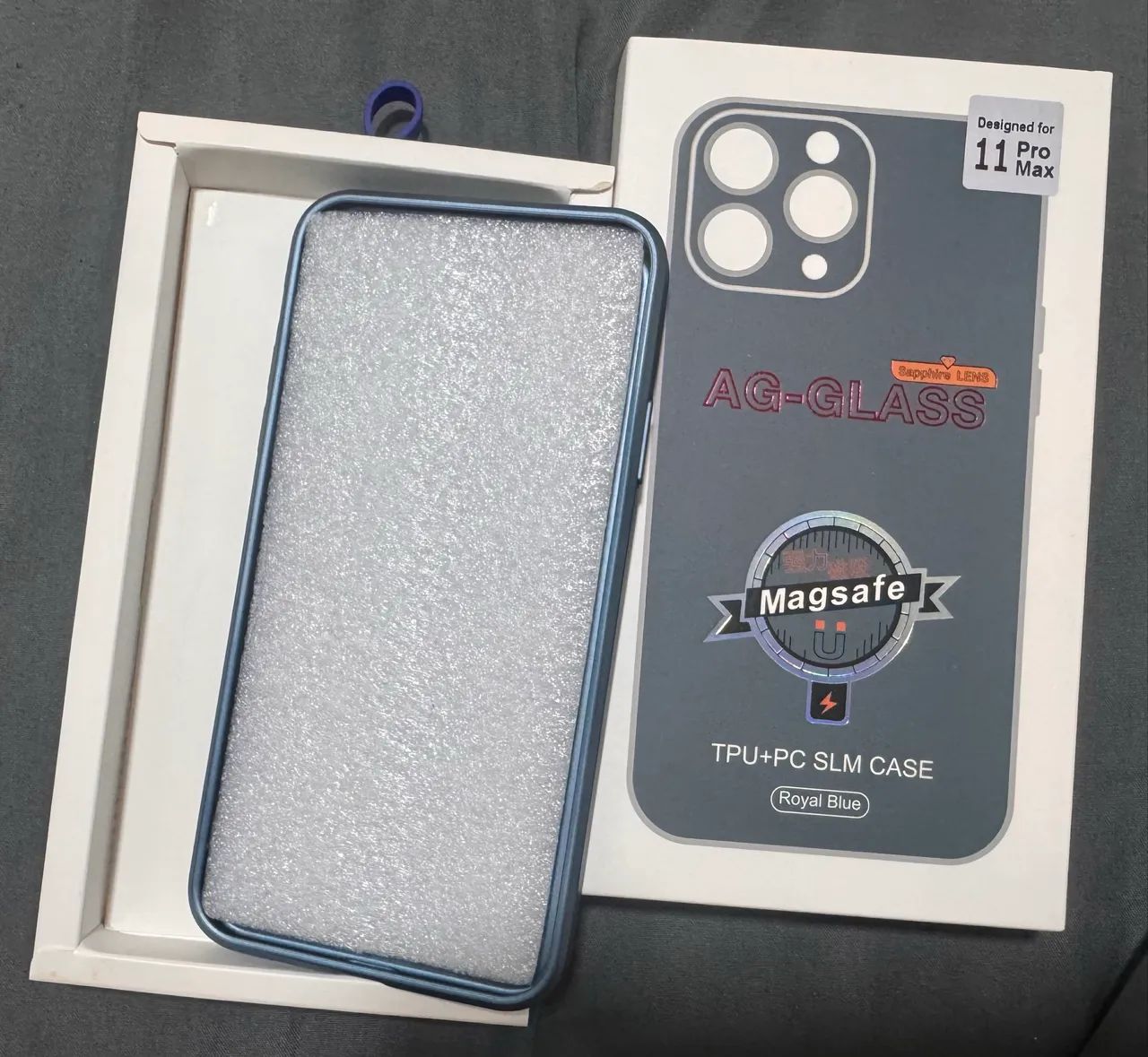 Capinha Ag-glass iPhone Mag 11 Pro, Max Royal Blue - Nova na Caixa - Foto 4