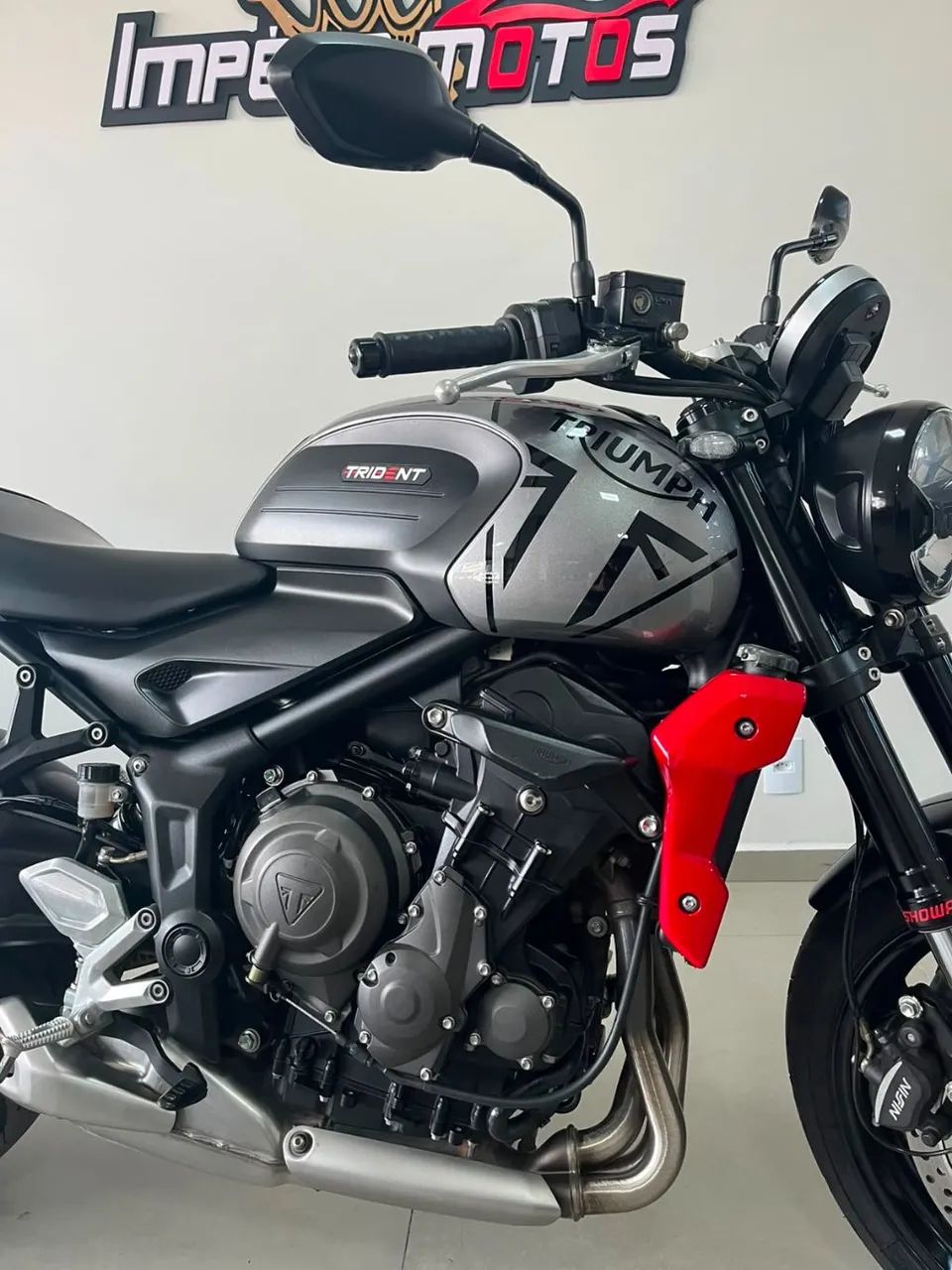 TRIDENT 660 - Foto 3