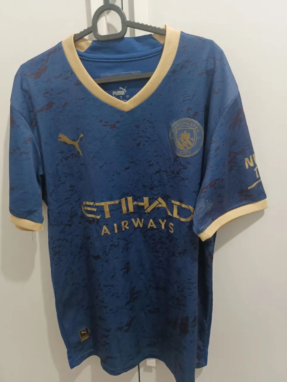 Camisa Manchester city 3° uniforme 2023, calendário chinês, tamanho G, usada.