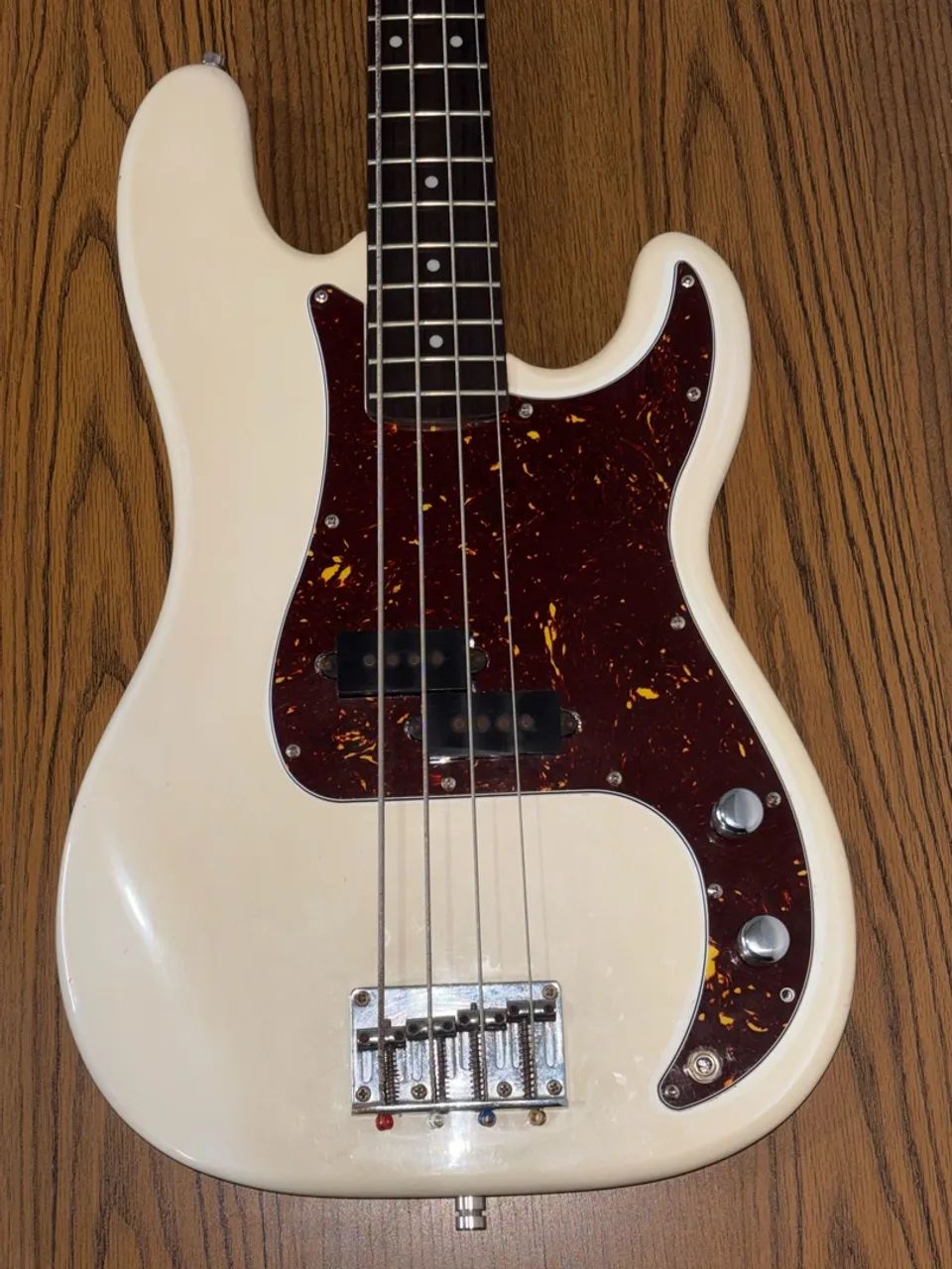 Baixo Precision Squier Fender 