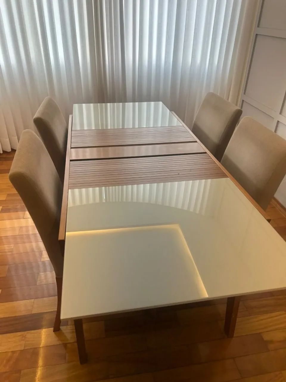 Mesa extensível com 4 cadeiras - Madeira maciça - Foto 2