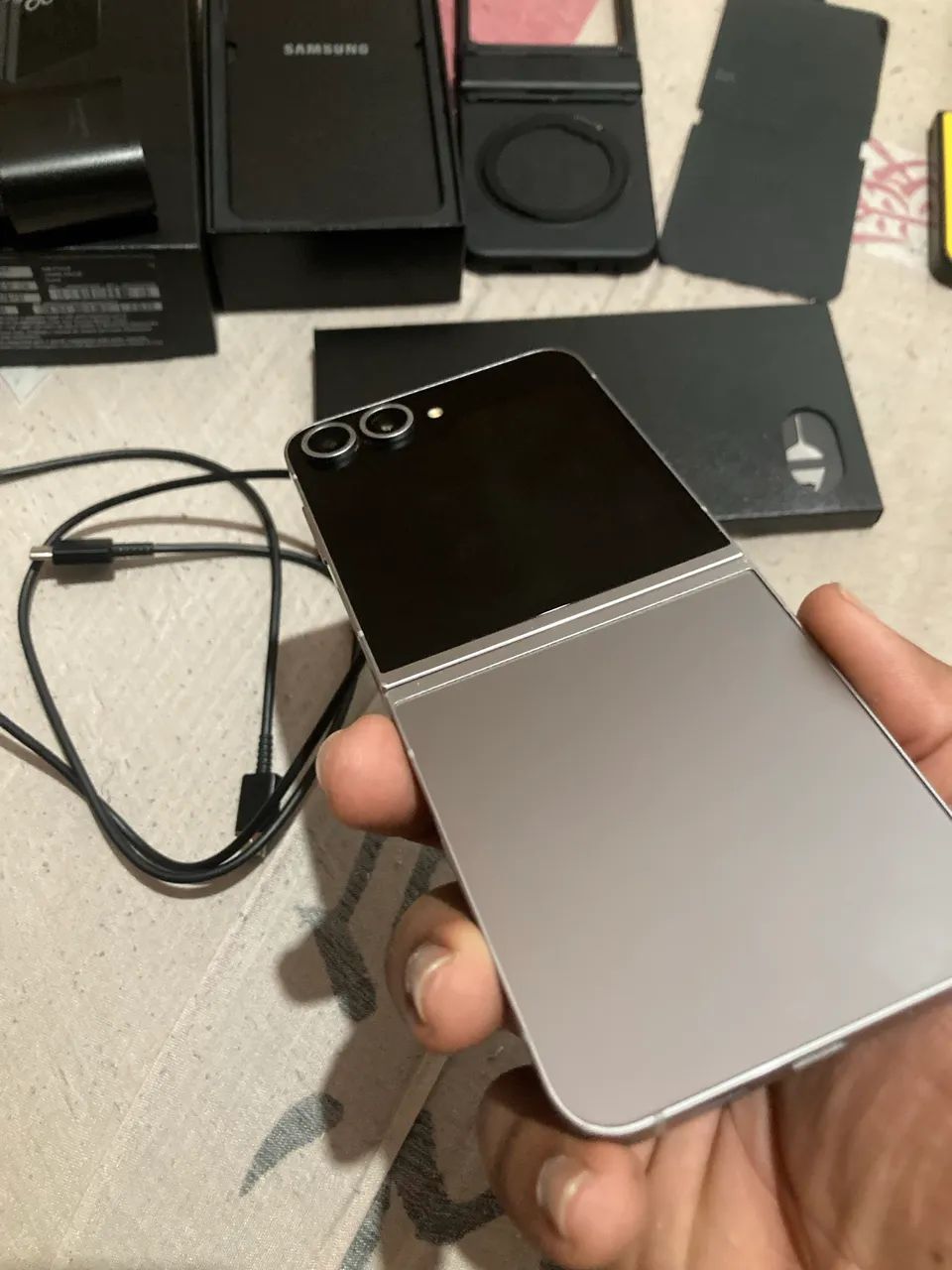 Samsung Z Flip 6 - Foto 2