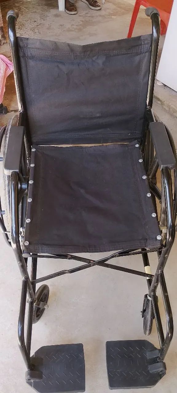 Cadeira de rodas em ótimo estado  - Foto 3