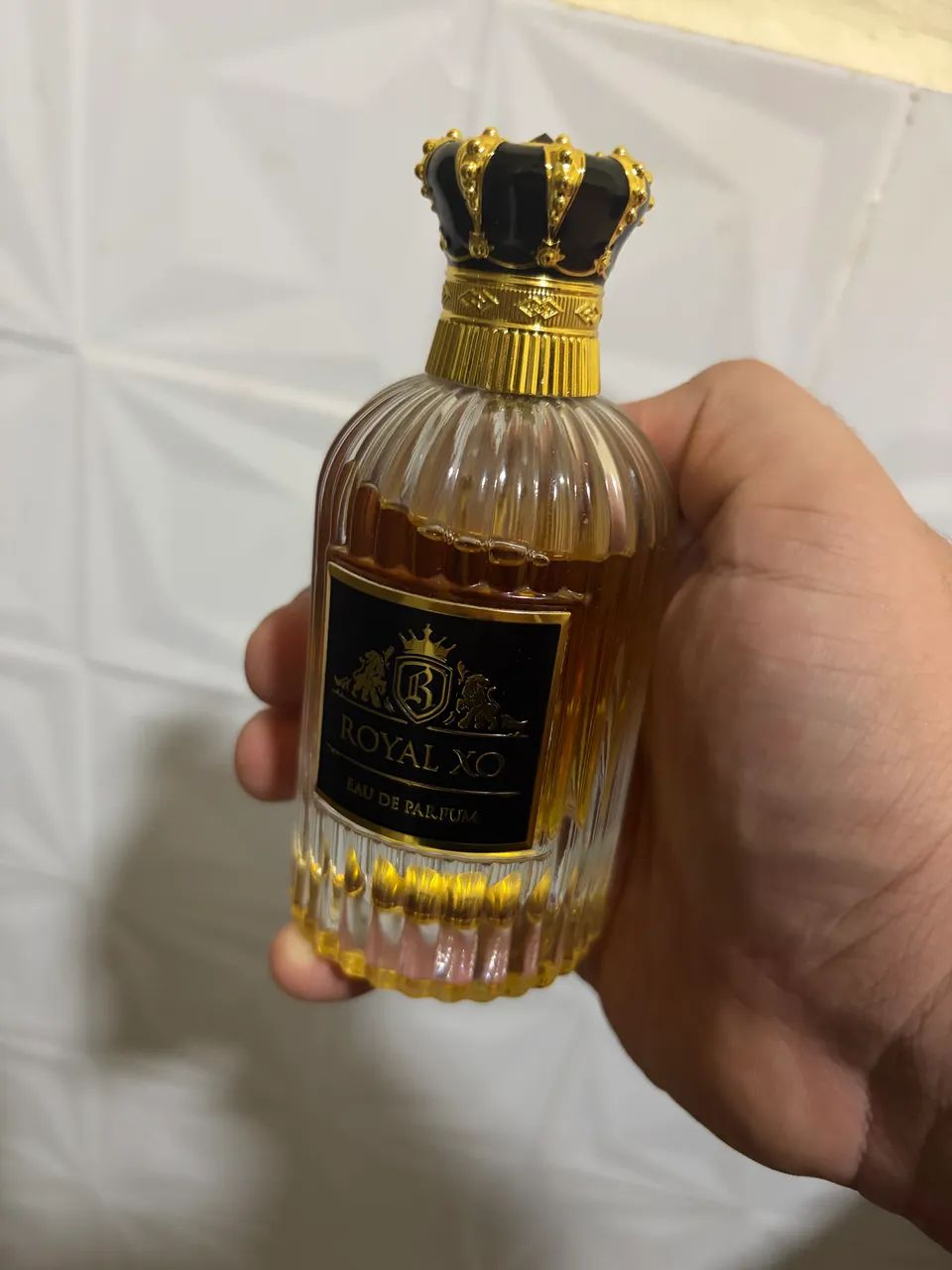 PERFUME ROYAL XO - POUCO USADO  - Foto 2
