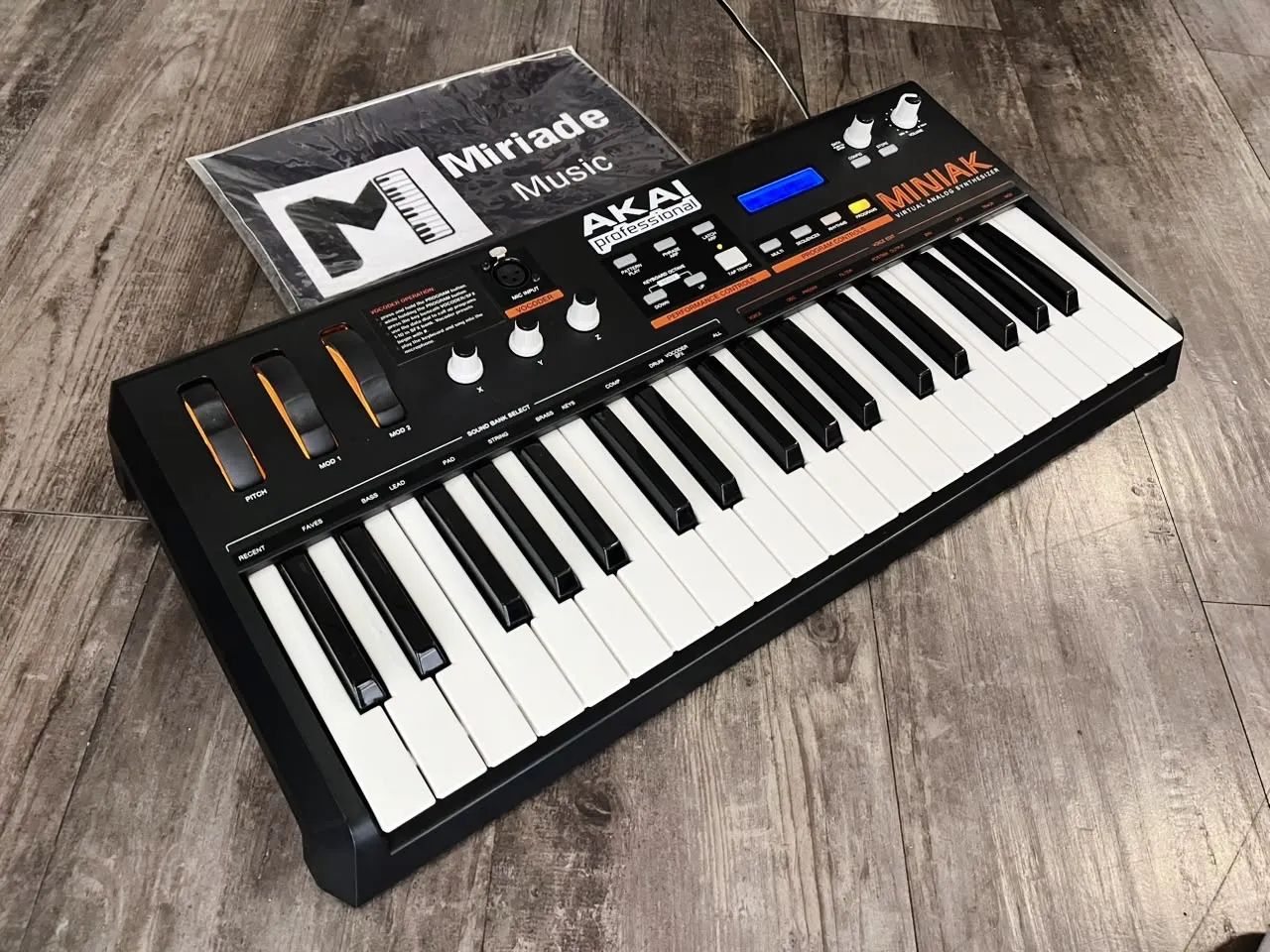 Akai Miniak 37  - Foto 4