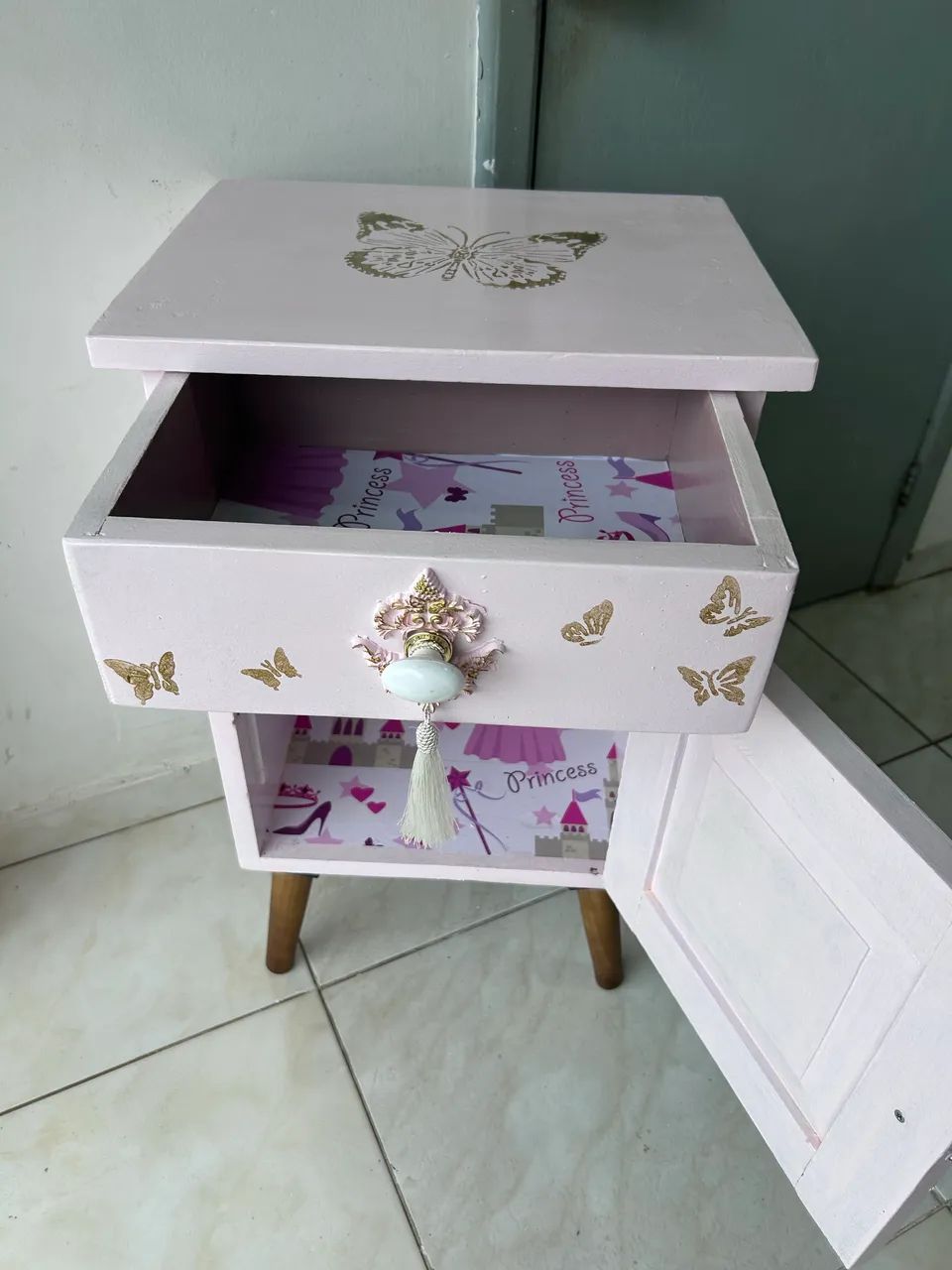 MESA DE CABECEIRA PROVENÇAL DELICADA E EXCLUSIVA - Foto 3