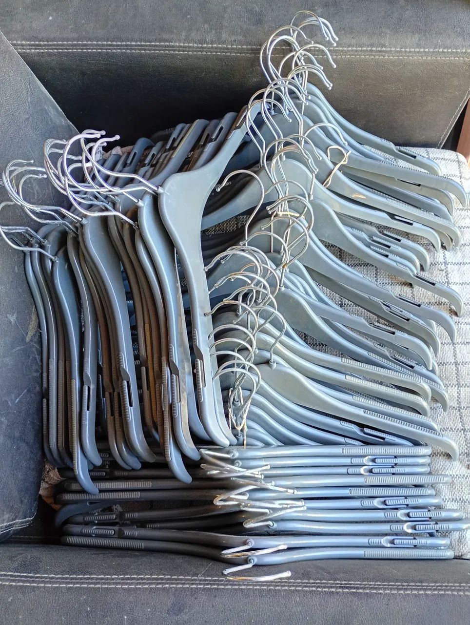 CABIDES PARA ROUPAS: 70 unidades  - Foto 3