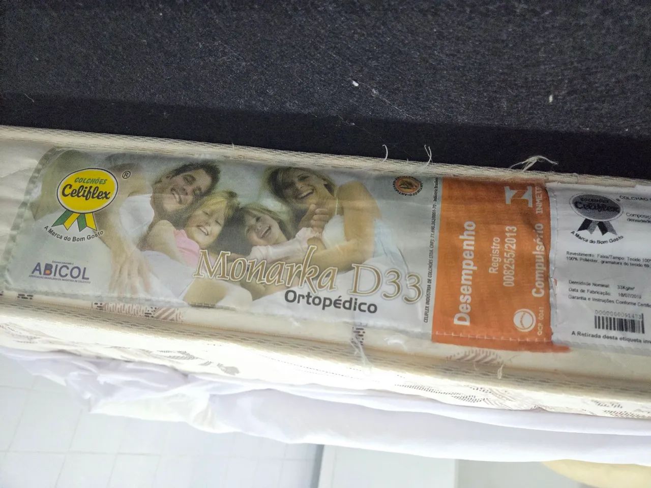 Cama de casal com colchao de espuma. NÃO ENTREGO.  - Foto 3