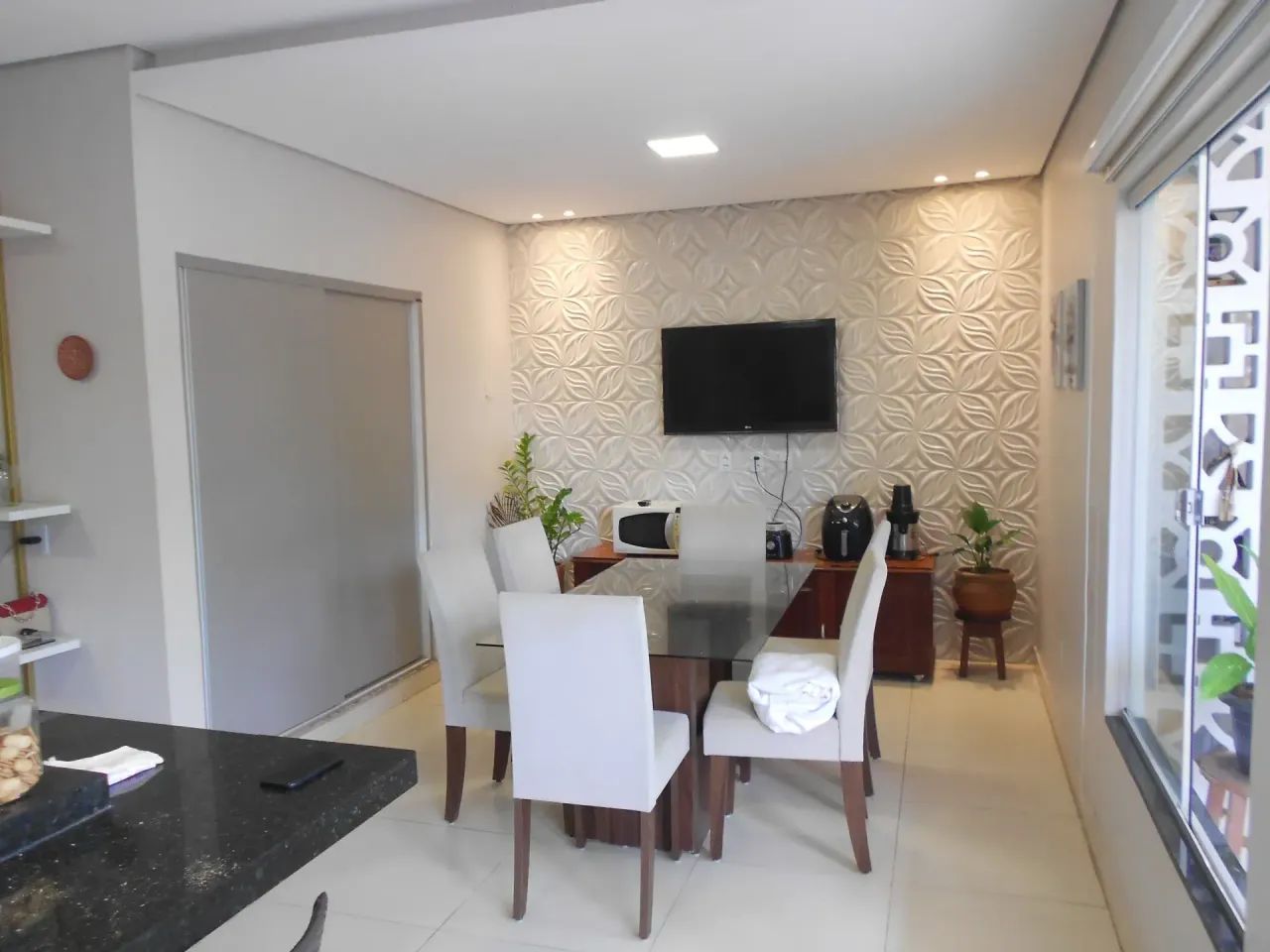 EXCELENTE CASA TIPO SOBRADO, 05 QUARTOS. - Foto 2
