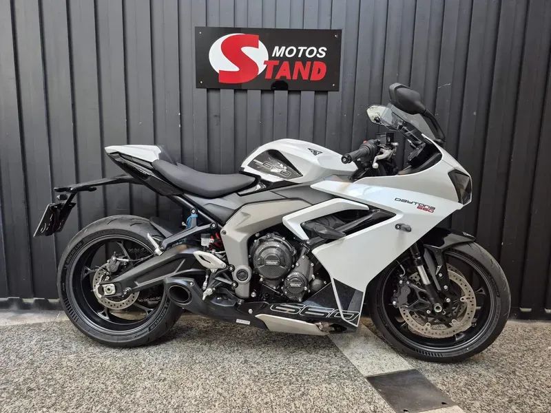 Triumph Daytona 660 660 cc 