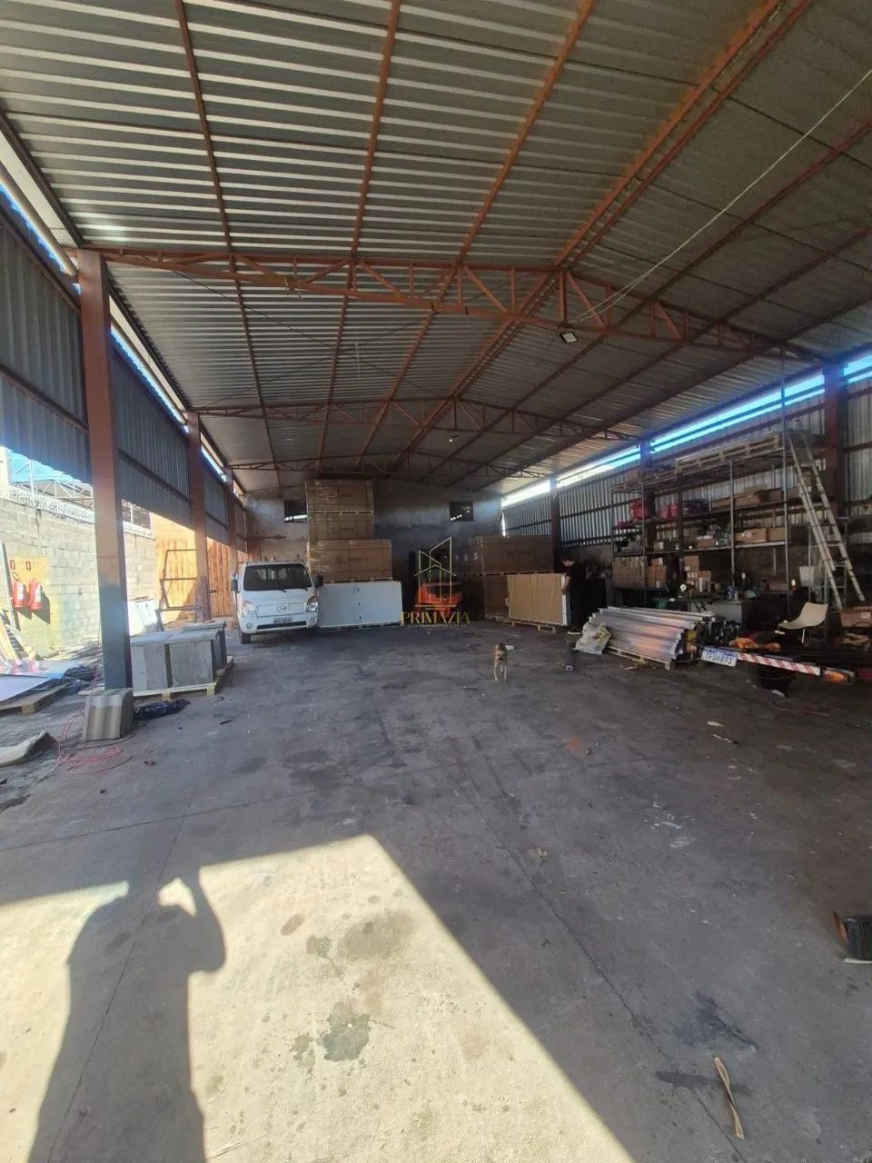 Barracão Comercial à Venda em Cuiabá
