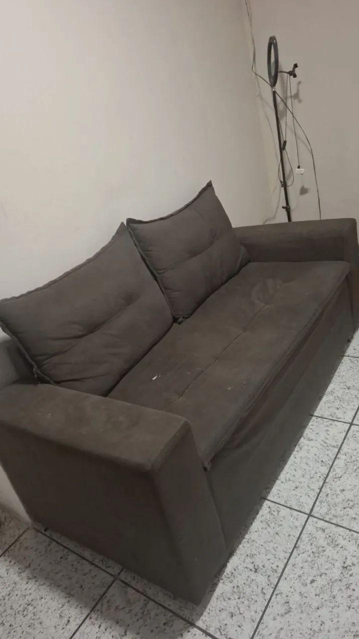 Sofá dois lugares marrom