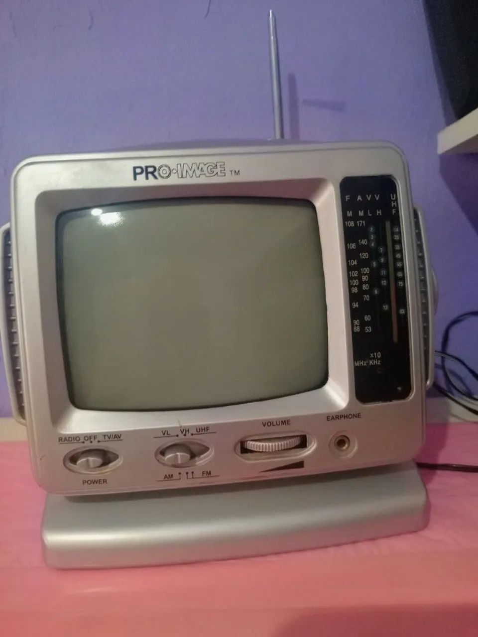 Mini Televisão Analógica E Radio Portátil - Foto 2