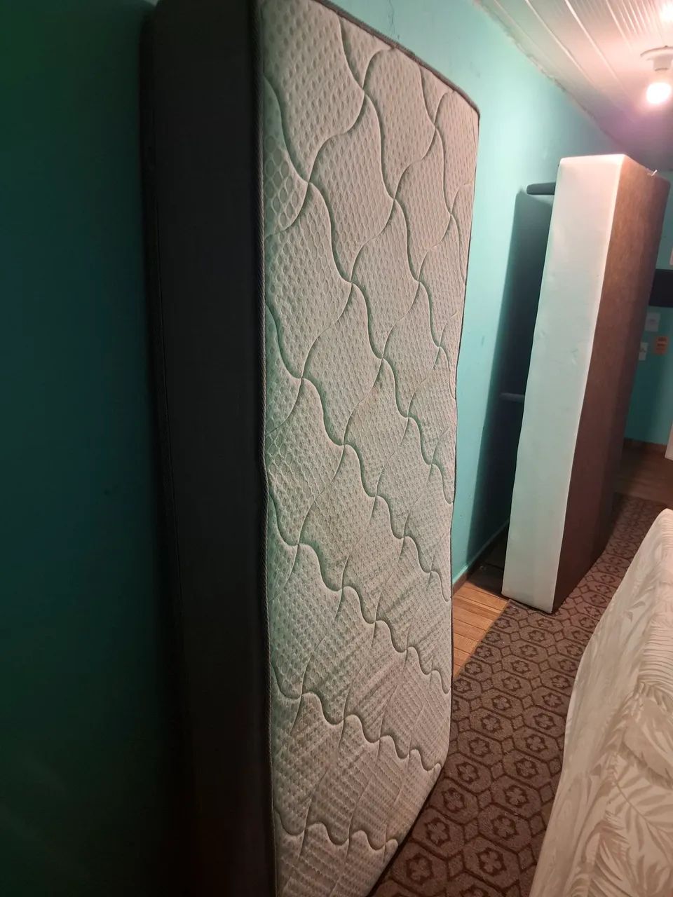 Vendo cama box solteiro  - Foto 4
