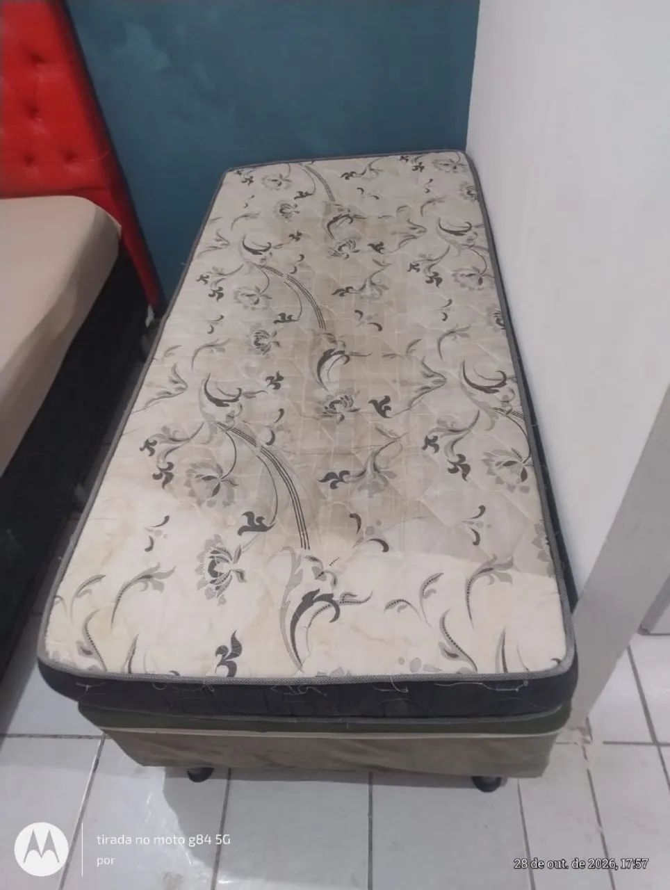 Cama de solteiro base e colchão 190