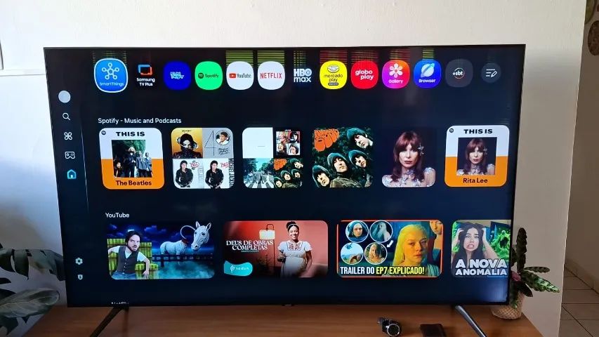 TV Samsung 70" Crystal 4k UHD - Com defeito na tela