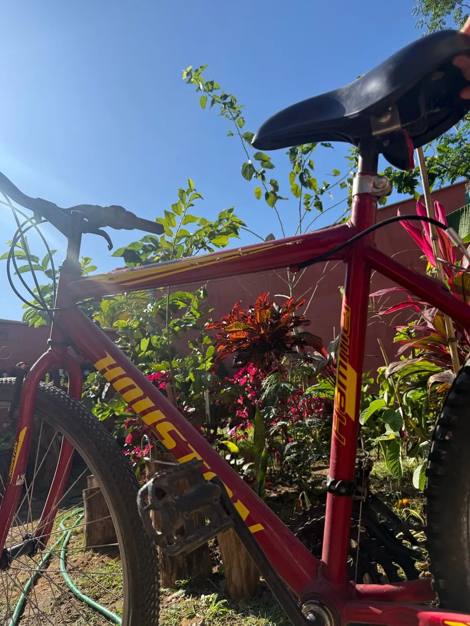 Bicicleta vermelha em ótimo estado - Foto 3