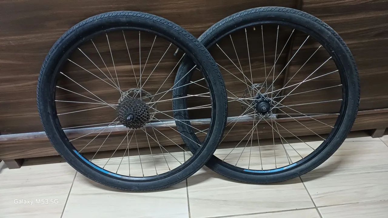 Rodas aro 29 com pneus 
