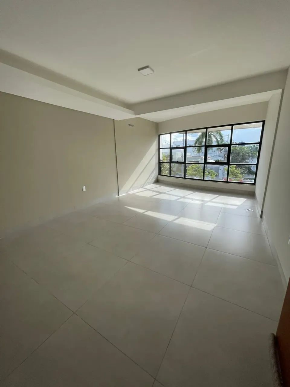 Apto  aluguel 105m2 com 3 quartos  Isento de condomínio