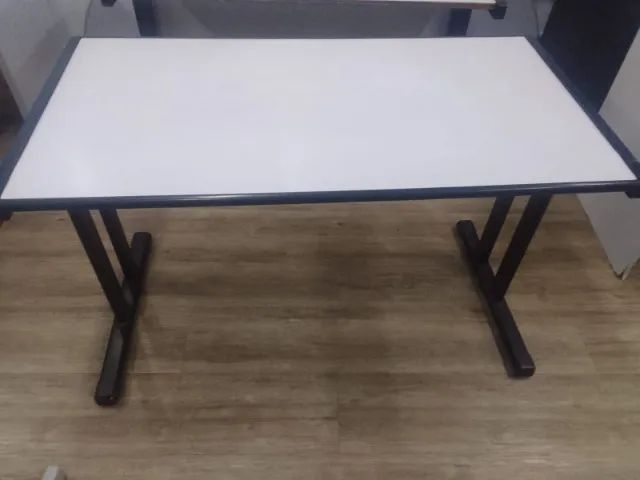 MESA ESCRTORIO BASE FERRO