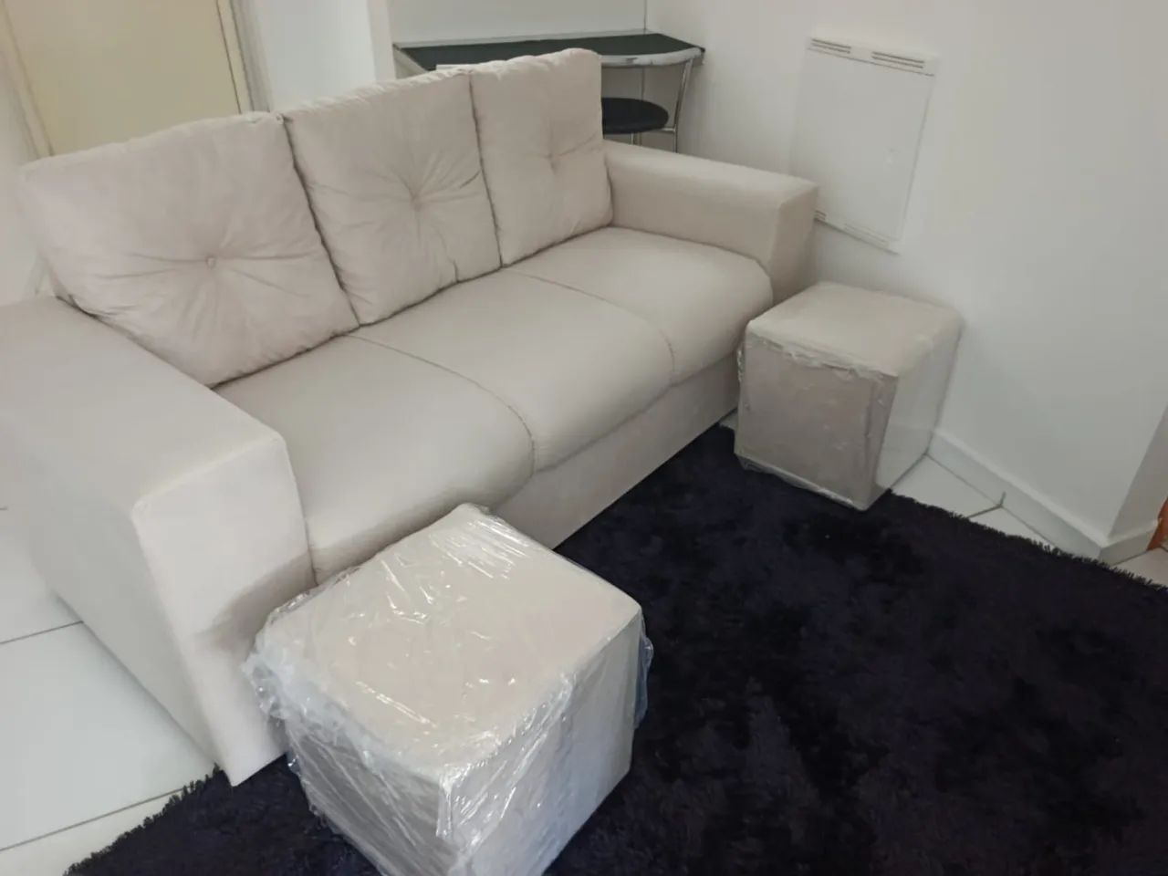 SOFÁ NOVISSIMO 3 LUGARES + 2 PUFFS - Foto 2